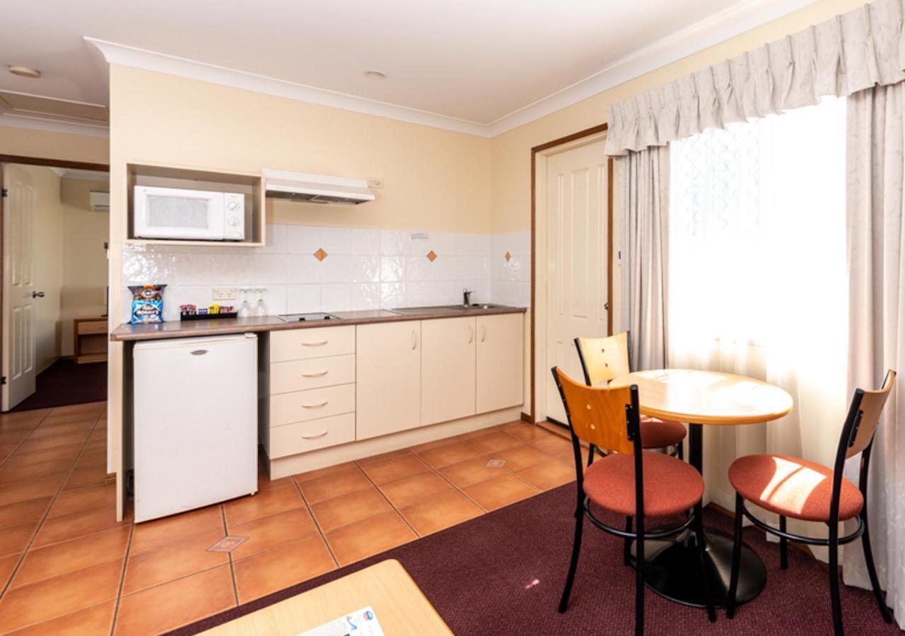 Motel Riviera On Ruthven à Toowoomba Extérieur photo