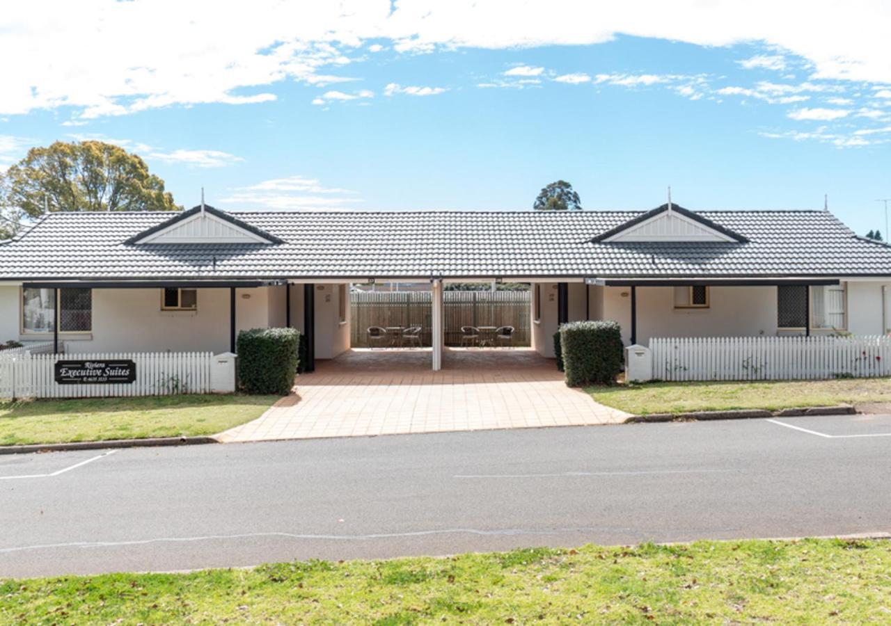 Motel Riviera On Ruthven à Toowoomba Extérieur photo