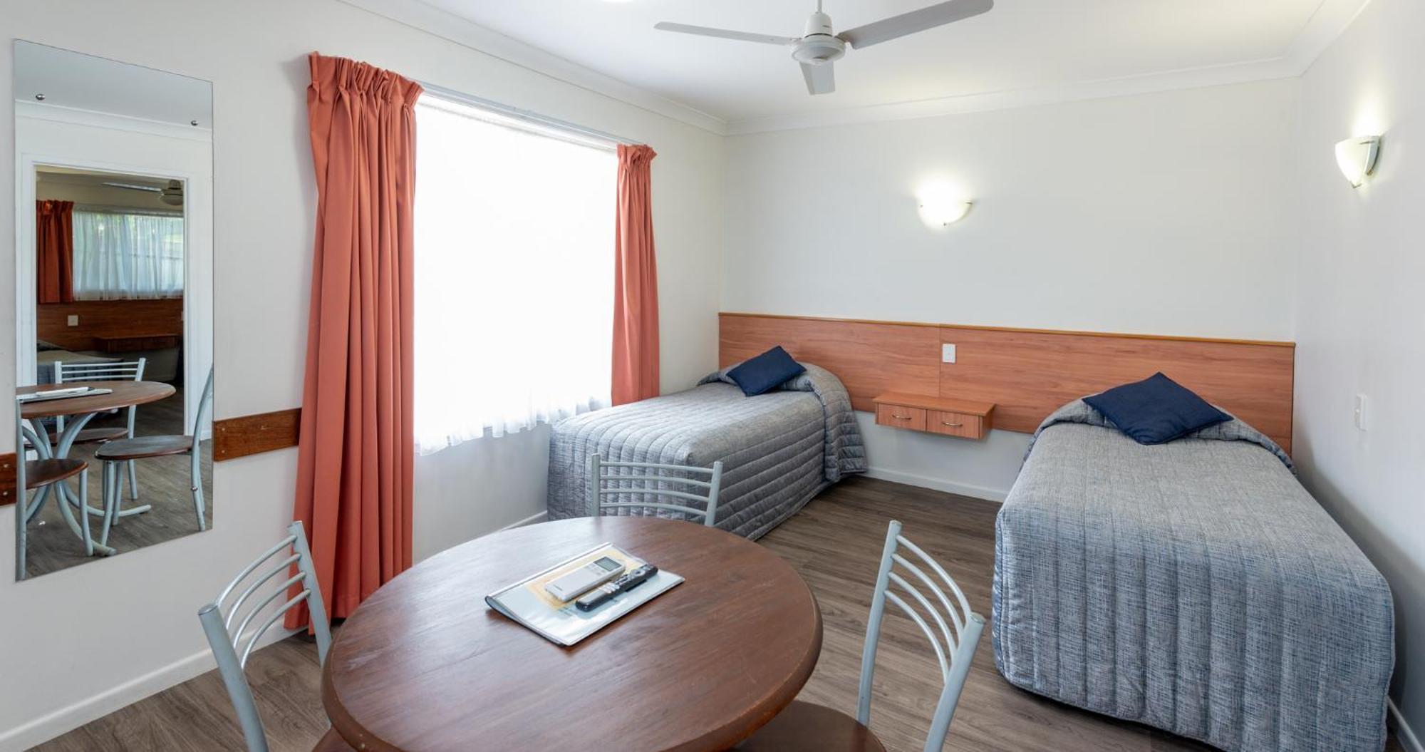 Motel Riviera On Ruthven à Toowoomba Extérieur photo