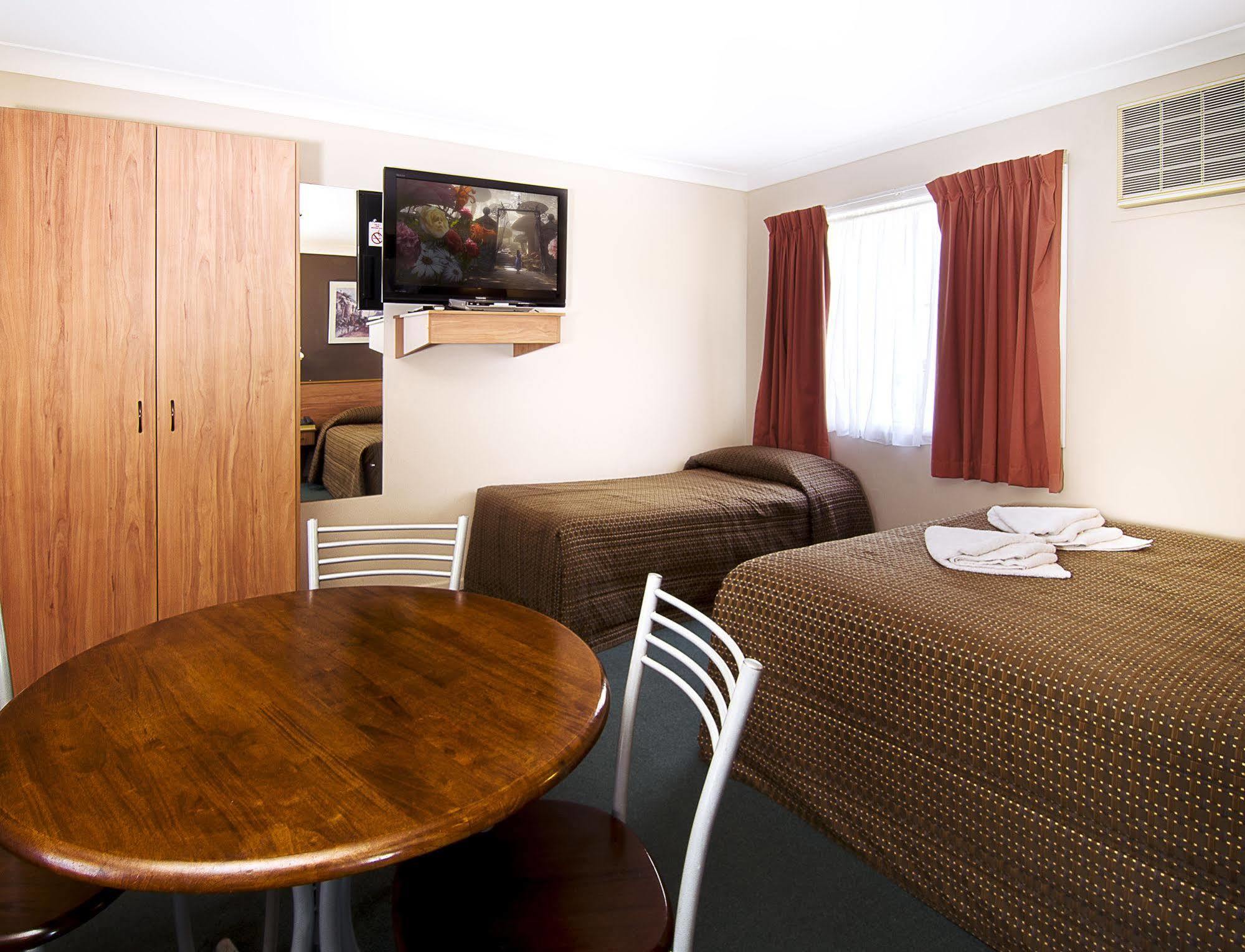 Motel Riviera On Ruthven à Toowoomba Extérieur photo