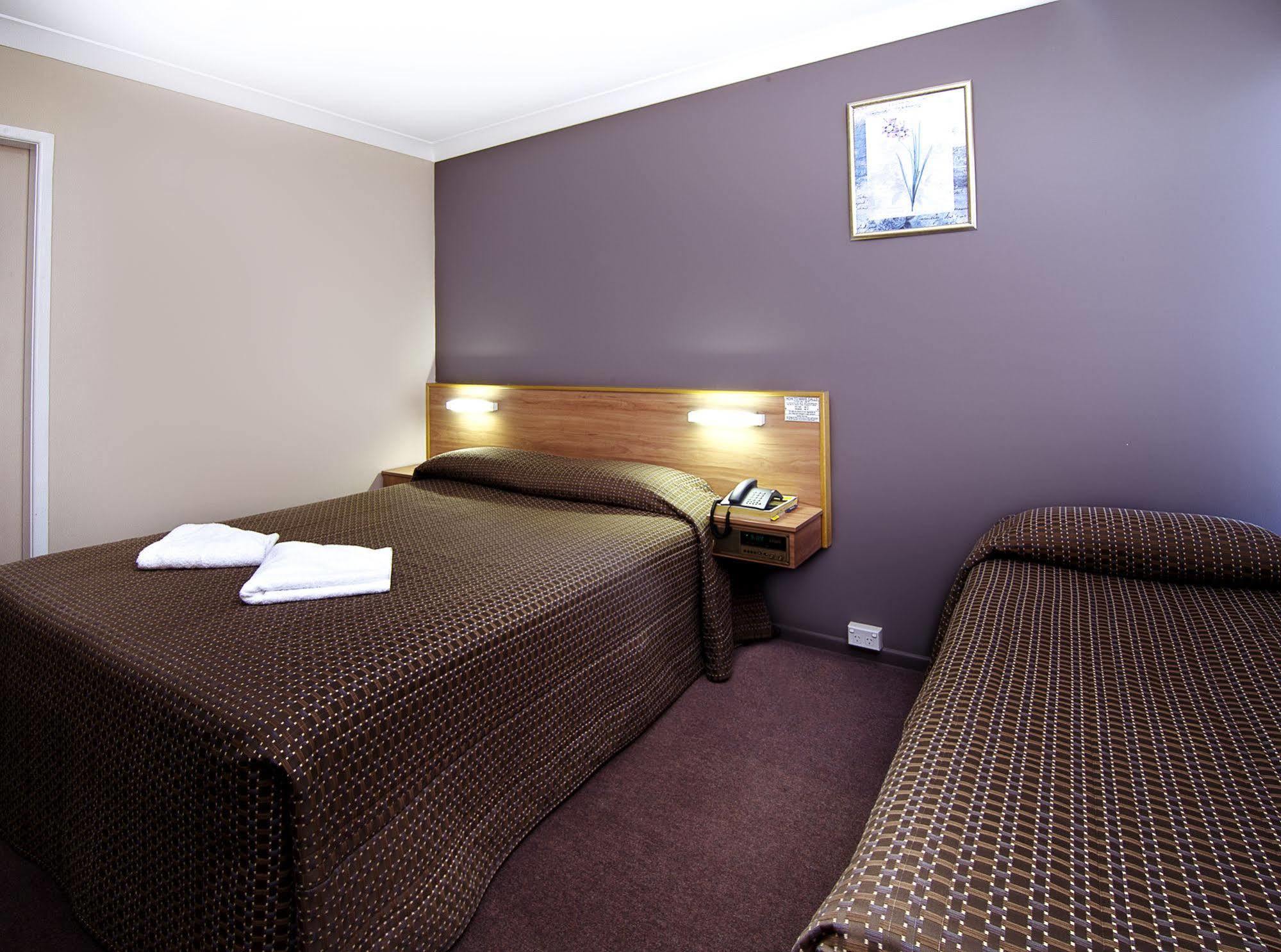 Motel Riviera On Ruthven à Toowoomba Extérieur photo