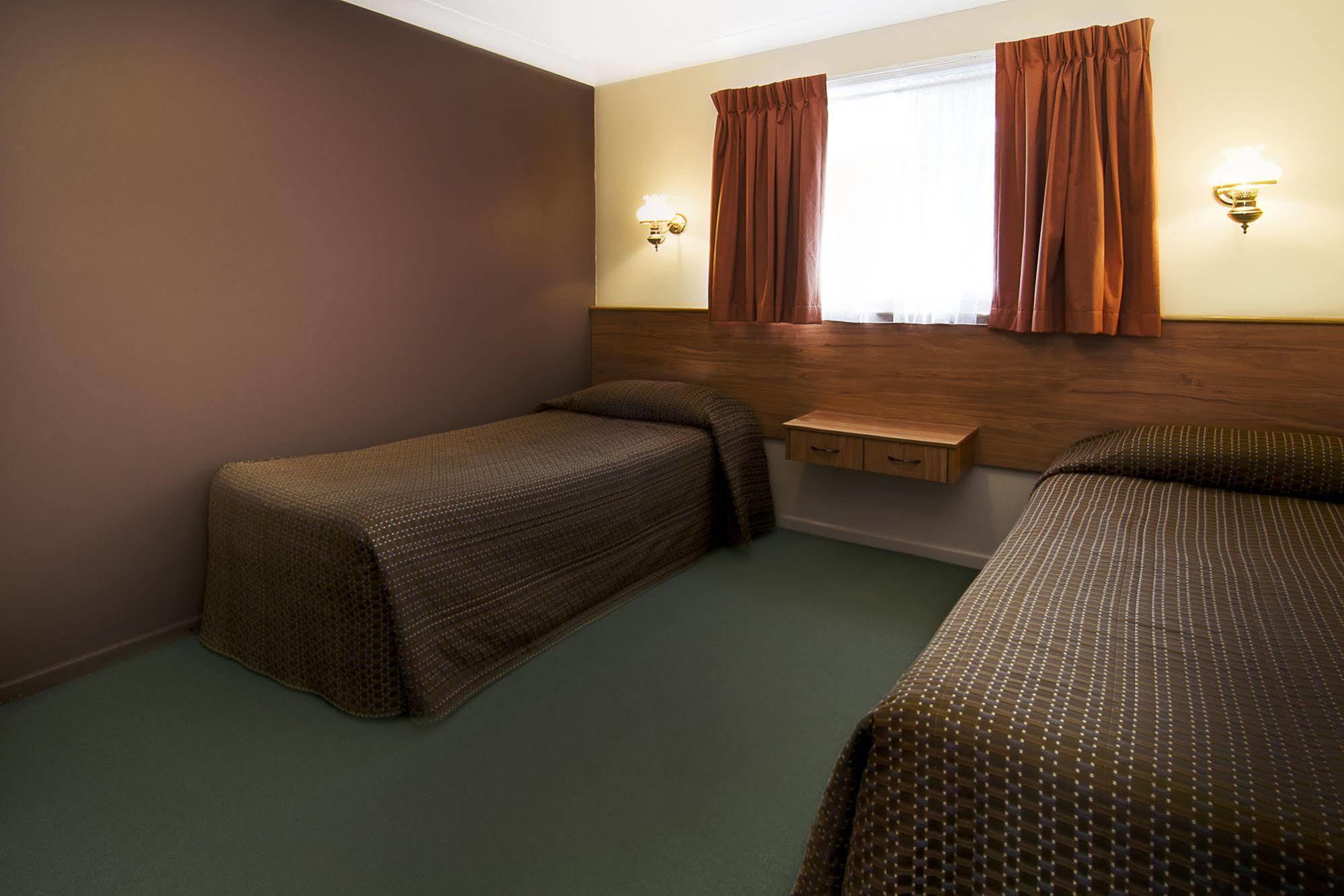 Motel Riviera On Ruthven à Toowoomba Extérieur photo