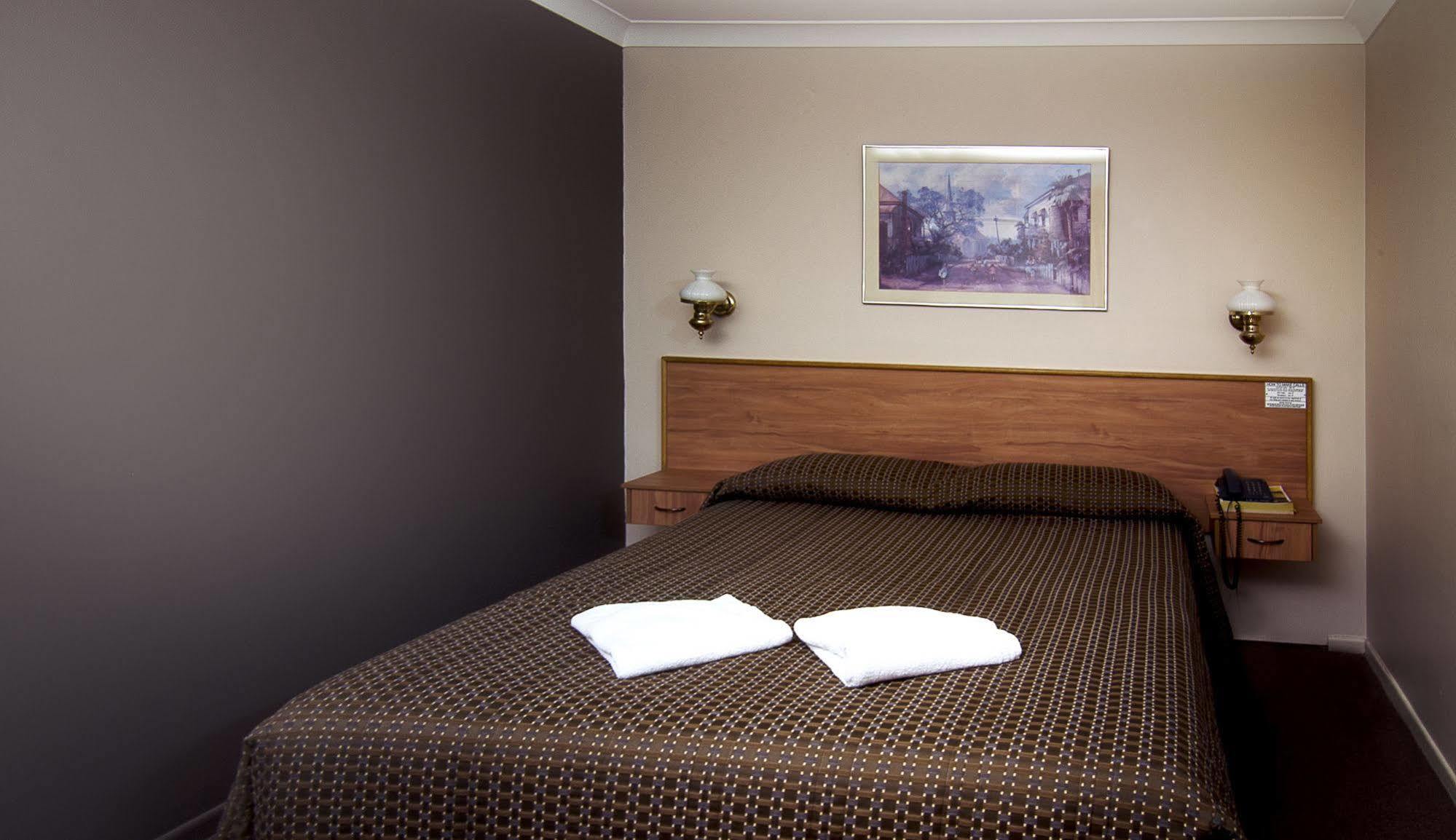 Motel Riviera On Ruthven à Toowoomba Extérieur photo