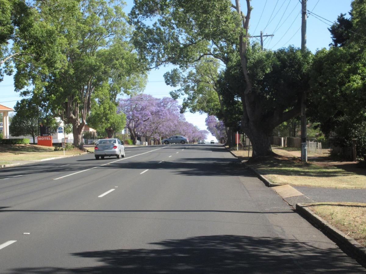 Motel Riviera On Ruthven à Toowoomba Extérieur photo